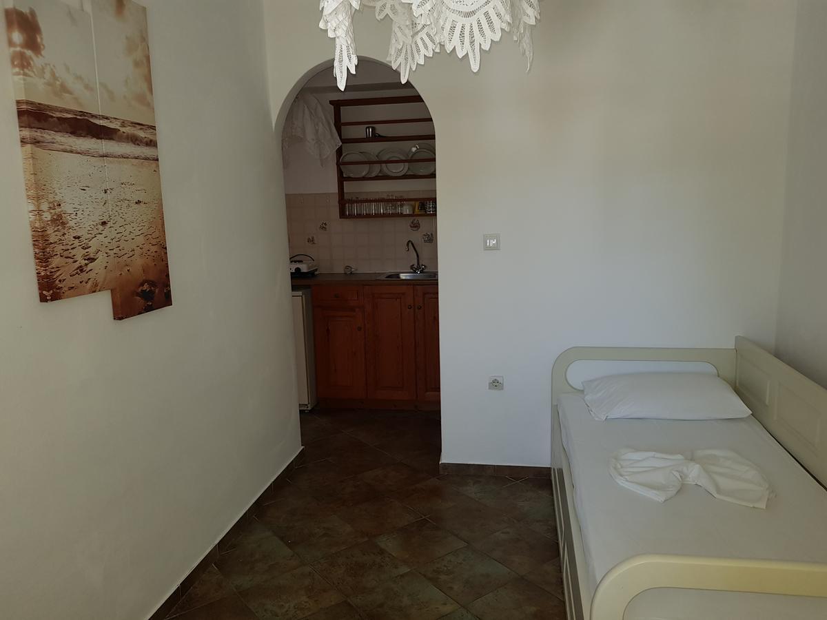 Ragoussis House Apartment Logaras Exterior photo